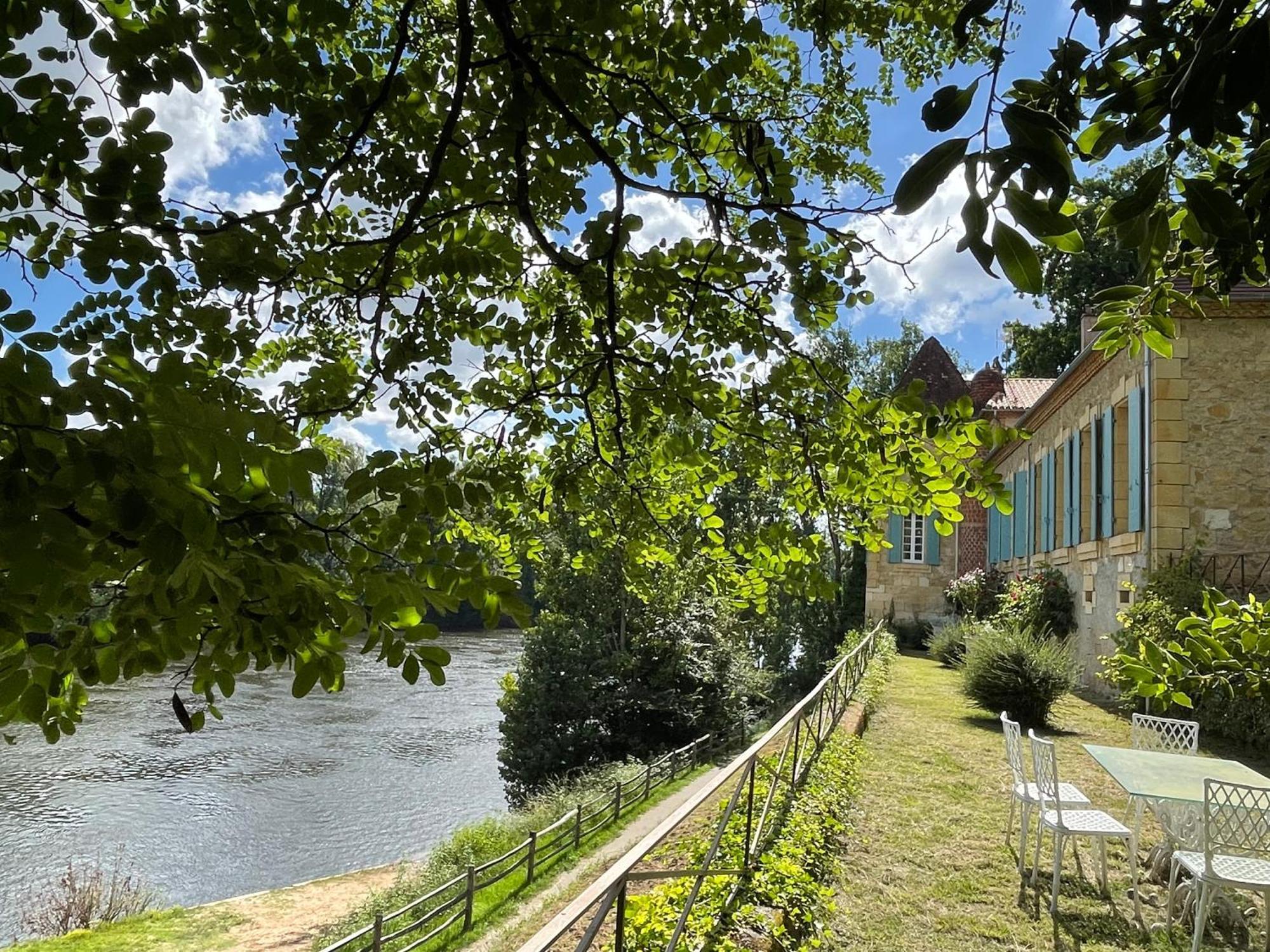 La Rebiere D'Or, B&B Et Gite Mouleydier Εξωτερικό φωτογραφία